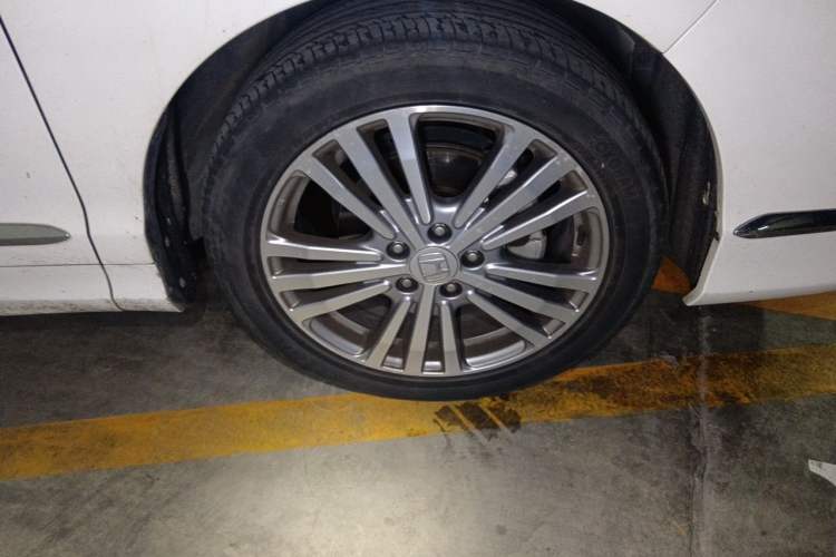 Used Honda Elysion 2016 2.4L Supreme Edition Right Front Wheel Hub
