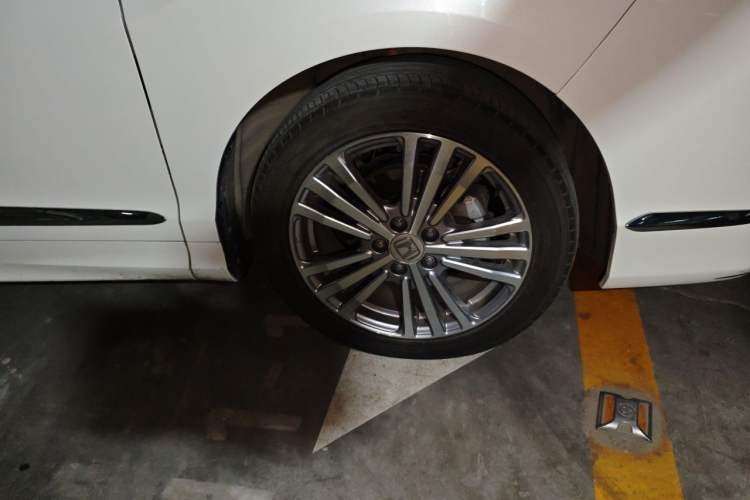 Used Honda Elysion 2016 2.4L Luxury Edition Right Front Wheel Hub
