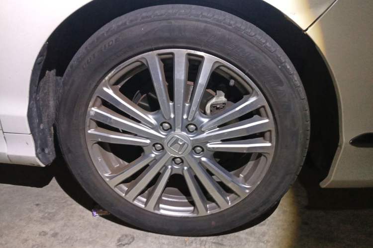 Used Honda Elysion 2016 2.4L Style Edition Right Front Wheel Hub