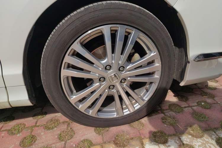 Used Honda Elysion 2016 2.4L Supreme Edition Right Front Wheel Hub