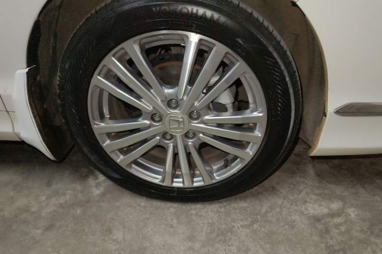 Used Honda Elysion 2016 2.4L Luxury Edition Right Front Wheel Hub