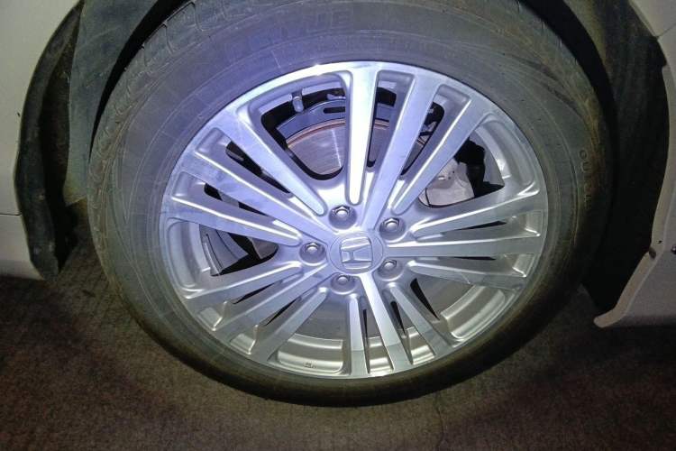 Used Honda Elysion 2016 2.4L Luxury Edition Right Front Wheel Hub
