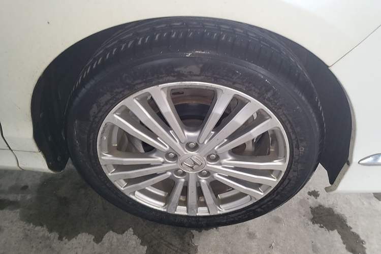 Used Honda Elysion 2016 2.4L Supreme Edition Right Front Wheel Hub