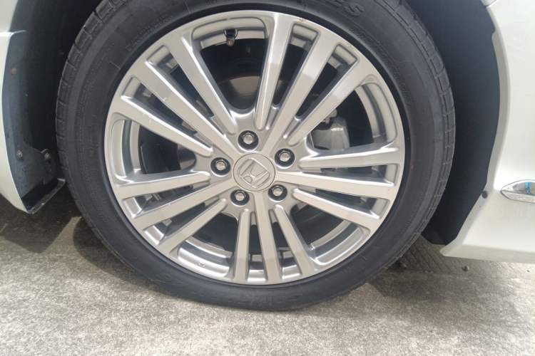 Used Honda Elysion 2016 2.4L Supreme Edition Right Front Wheel Hub