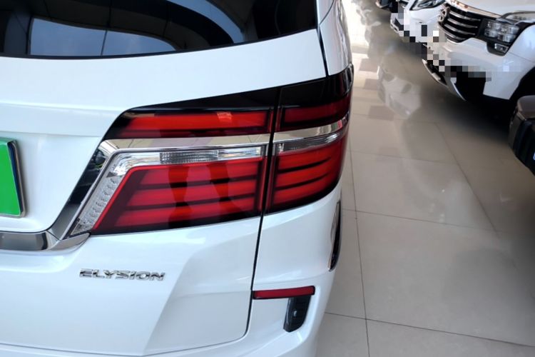 Used Honda Elysion 2016 2.4L Comfort Edition Right Rear Taillight