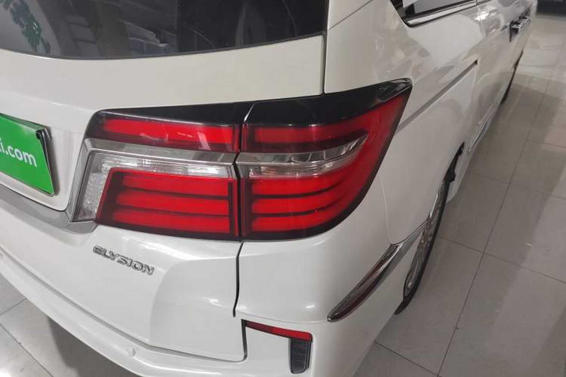 Used Honda Elysion 2016 2.4L Classic Edition Right Rear Taillight
