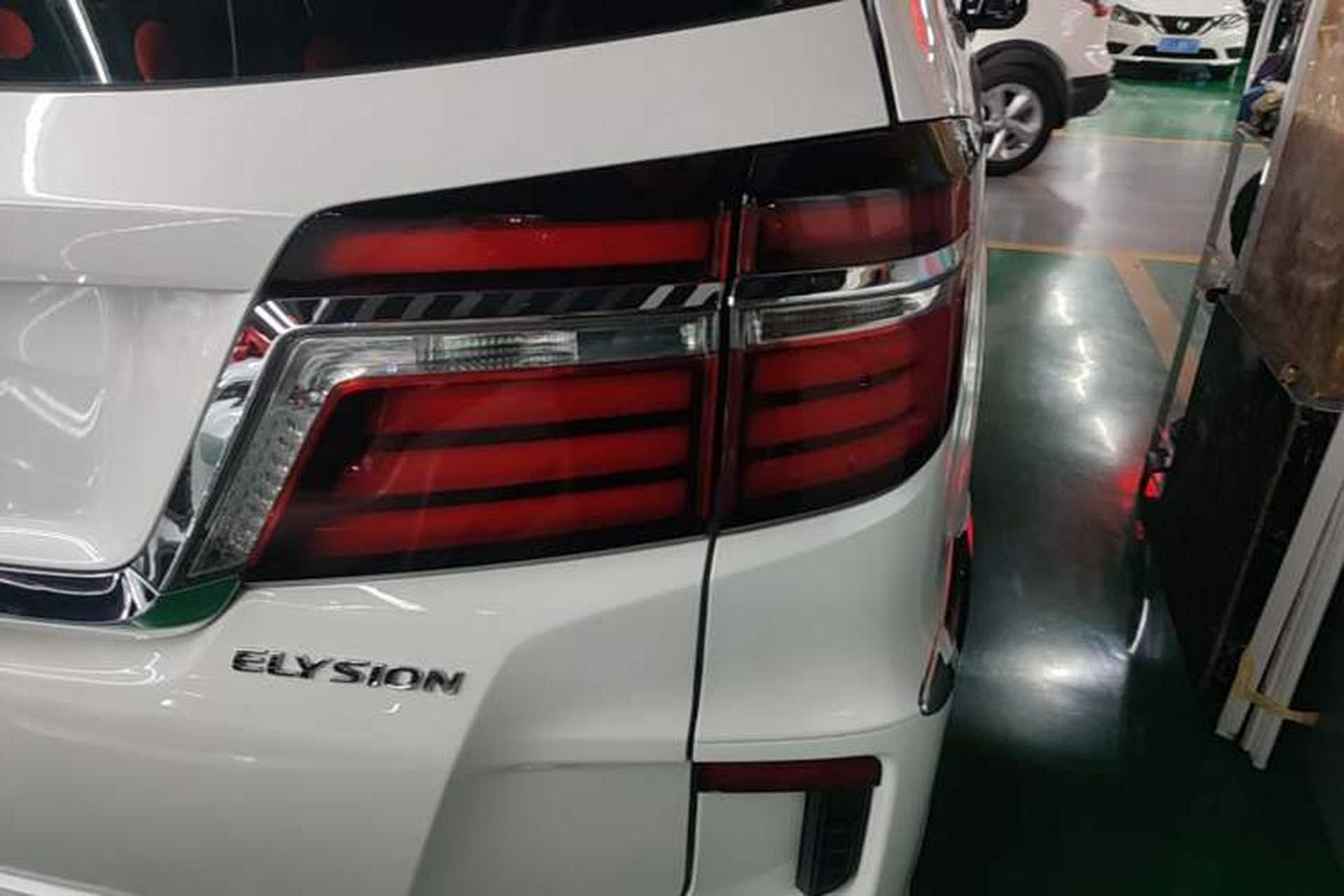 Used Honda Elysion 2016 2.4L Luxury Edition Right Rear Taillight