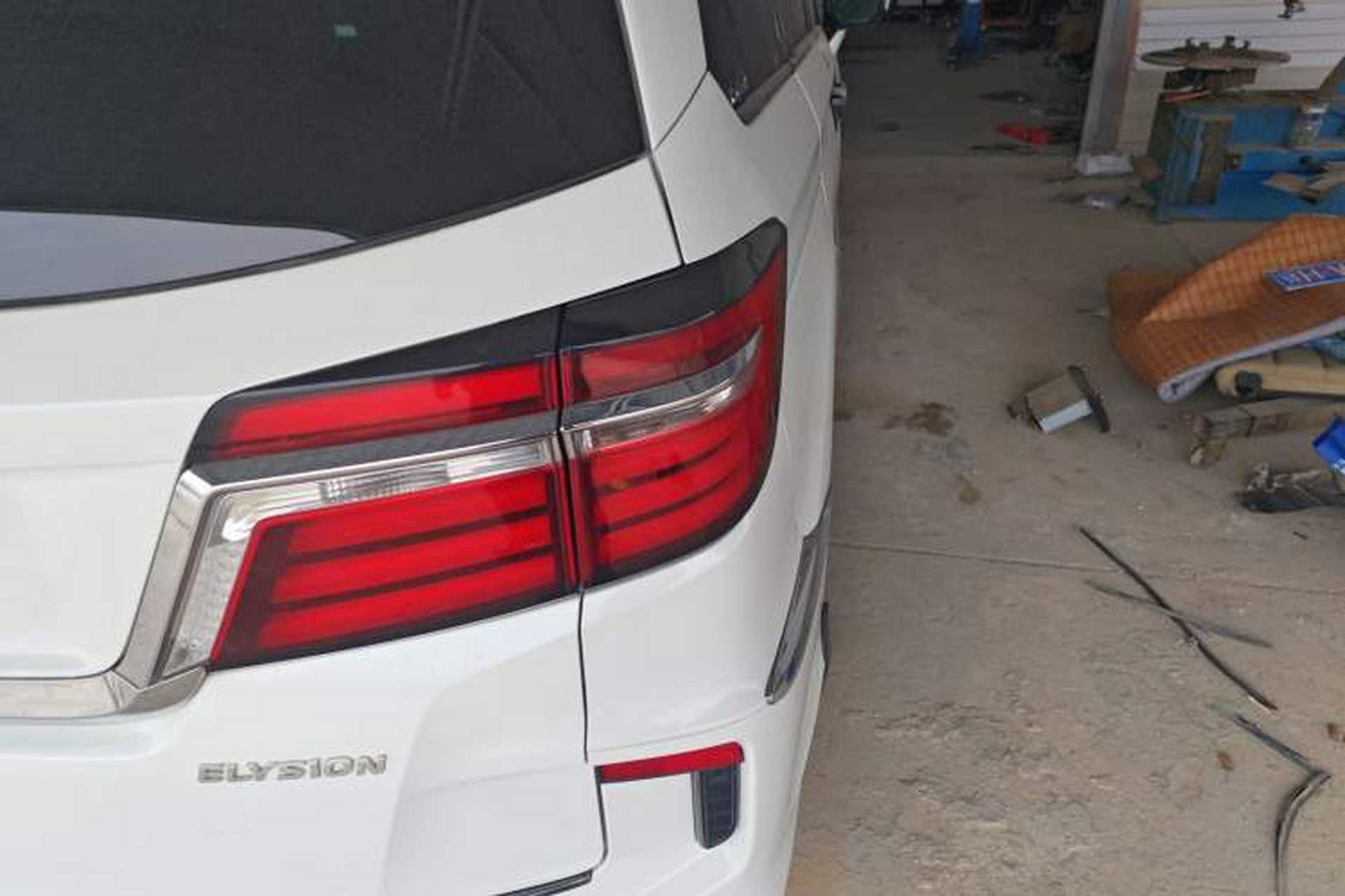 Used Honda Elysion 2016 2.4L Classic Edition Right Rear Taillight