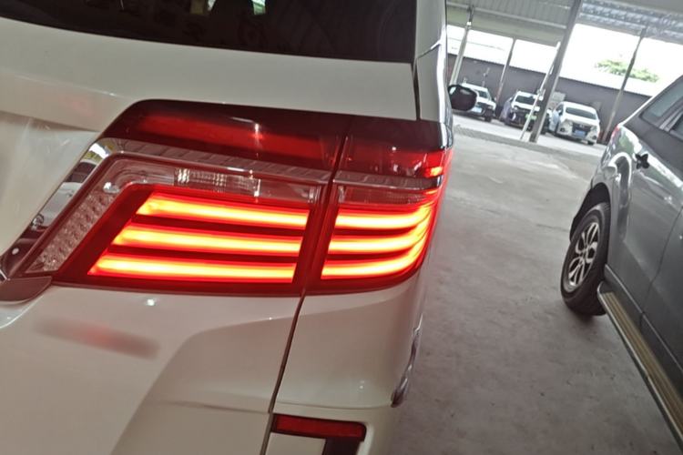 Used Honda Elysion 2016 2.4L Supreme Edition Right Rear Taillight