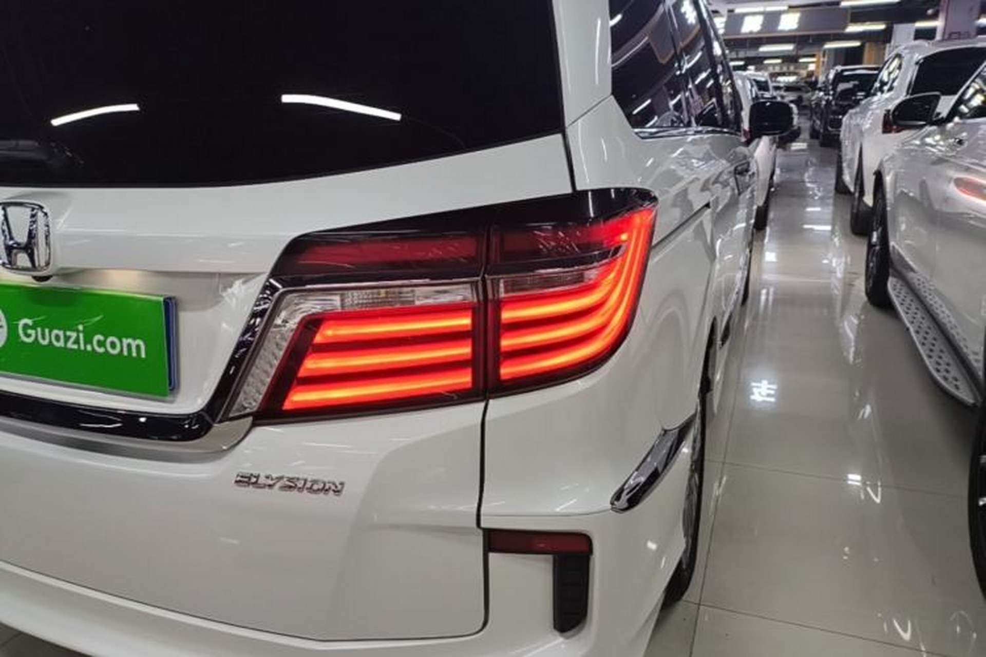 Used Honda Elysion 2016 2.4L Luxury Edition Right Rear Taillight