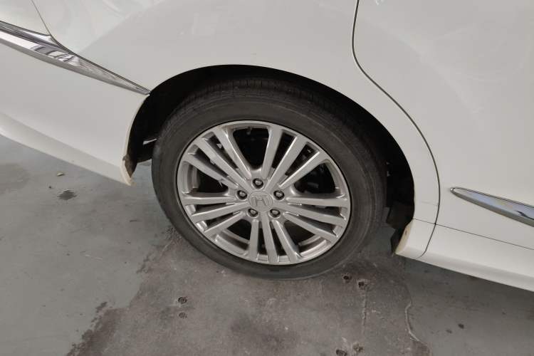 Used Honda Elysion 2016 2.4L Style Edition Right Rear Wheel Hub