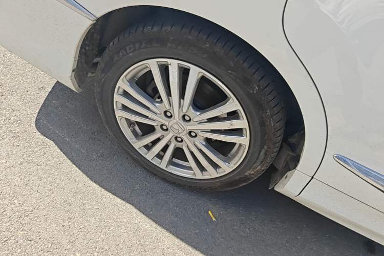 Used Honda Elysion 2016 2.4L Style Edition Right Rear Wheel Hub