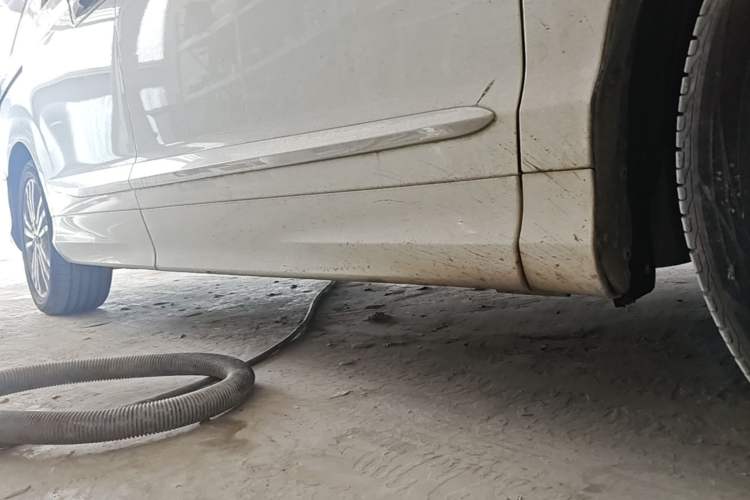 Used Honda Elysion 2016 2.4L Supreme Edition Right Side Sill