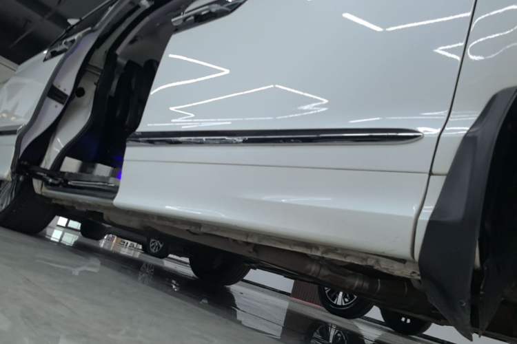 Used Honda Elysion 2016 2.4L Luxury Edition Right Side Sill