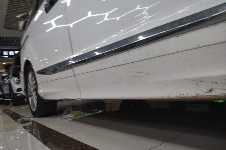 Used Honda Elysion 2016 2.4L Style Edition Right Side Sill