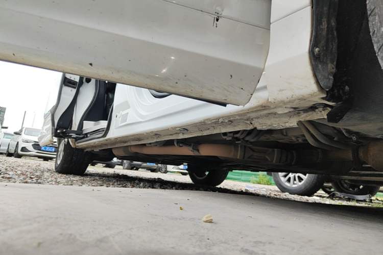 Used Honda Elysion 2016 2.4L Supreme Edition Right Side Sill