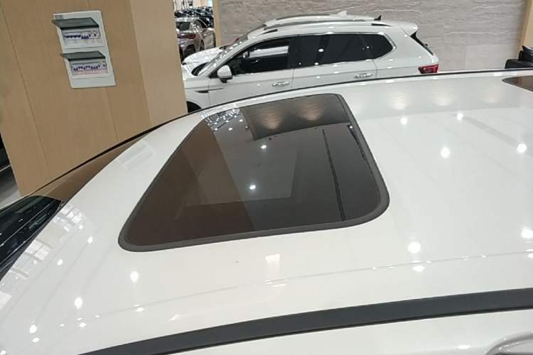 Used Honda Elysion 2016 2.4L Style Edition Roof