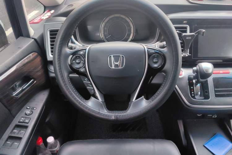 Used Honda Elysion 2016 2.4L Style Edition Steering Wheel