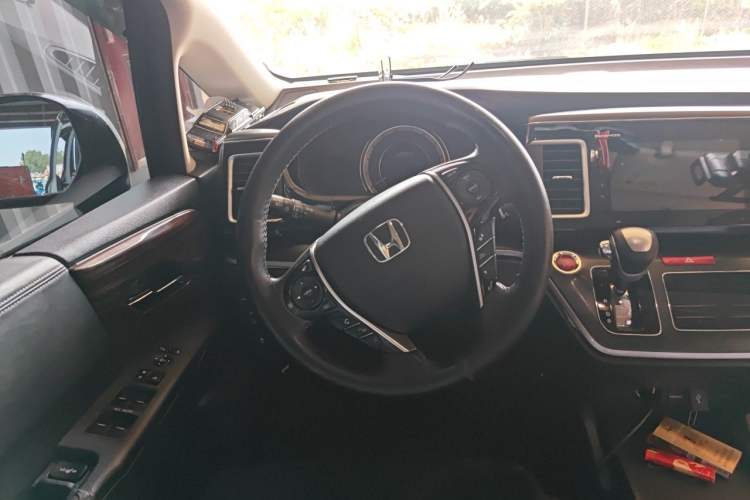 Used Honda Elysion 2016 2.4L Luxury Edition Steering Wheel