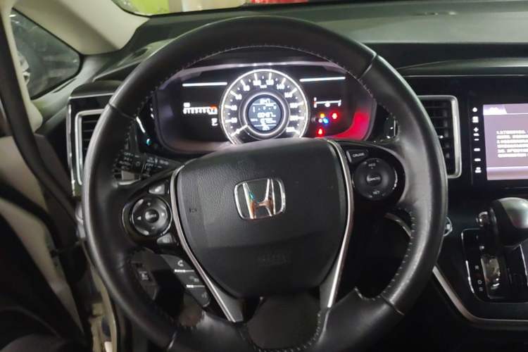 Used Honda Elysion 2016 2.4L Style Edition Steering Wheel