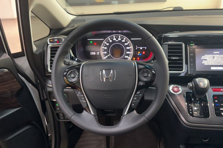 Used Honda Elysion 2016 2.4L Supreme Edition Steering Wheel