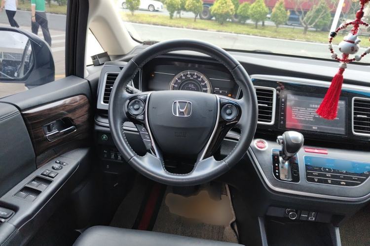 Used Honda Elysion 2016 2.4L Style Edition Steering Wheel