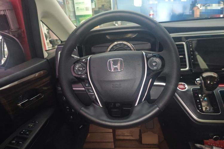 Used Honda Elysion 2016 2.4L Comfort Edition Steering Wheel