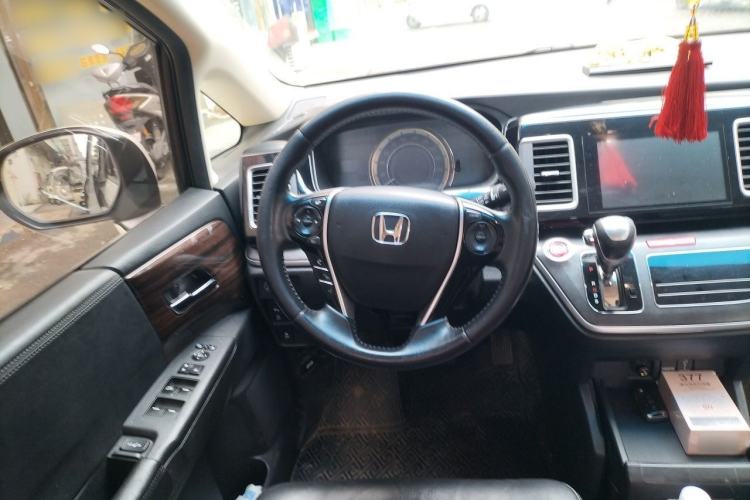Used Honda Elysion 2016 2.4L Style Edition Steering Wheel