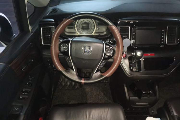 Used Honda Elysion 2016 2.4L Supreme Edition Steering Wheel