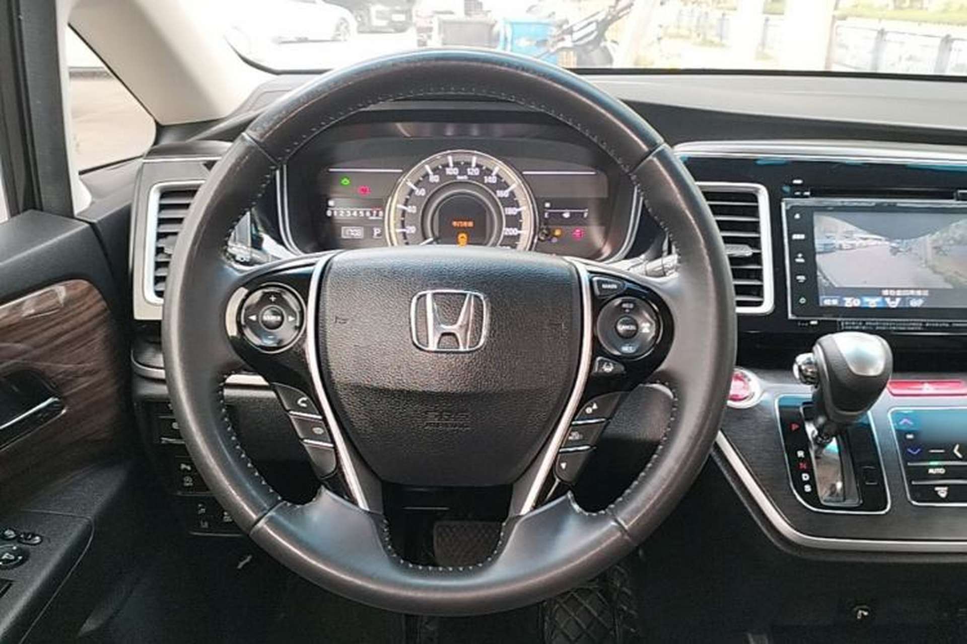 Used Honda Elysion 2016 2.4L Supreme Edition Steering Wheel