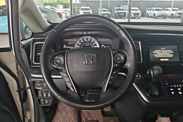 Used Honda Elysion 2016 2.4L Supreme Edition Steering Wheel