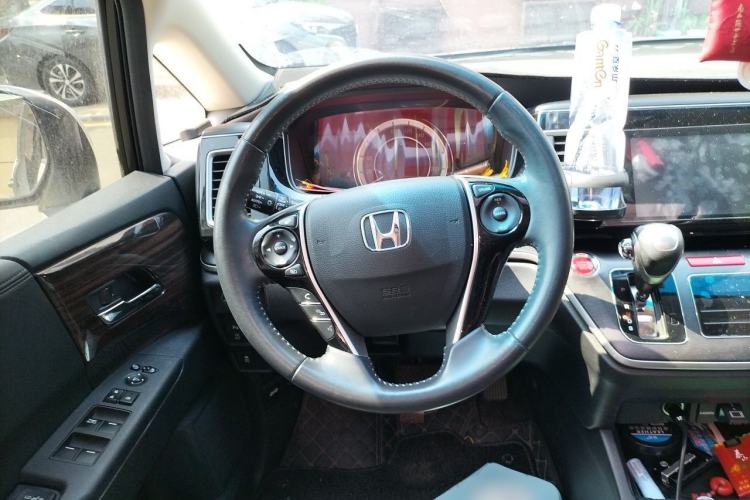 Used Honda Elysion 2016 2.4L Style Edition Steering Wheel
