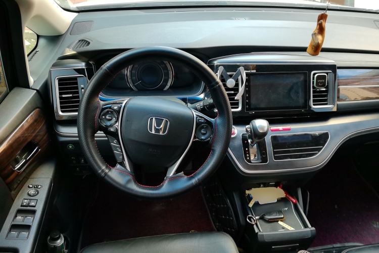 Used Honda Elysion 2016 2.4L Style Edition Steering Wheel