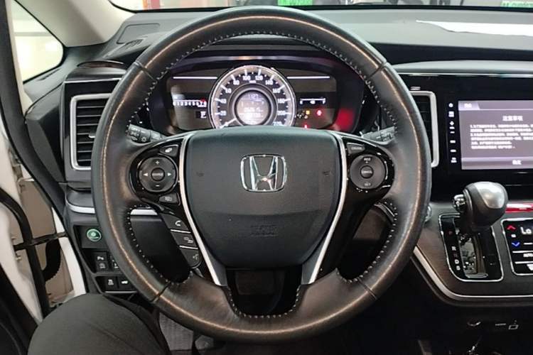 Used Honda Elysion 2016 2.4L Style Edition Steering Wheel