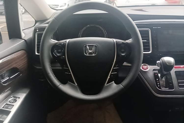 Used Honda Elysion 2016 2.4L Luxury Edition Steering Wheel