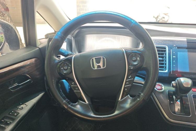 Used Honda Elysion 2016 2.4L Supreme Edition Steering Wheel