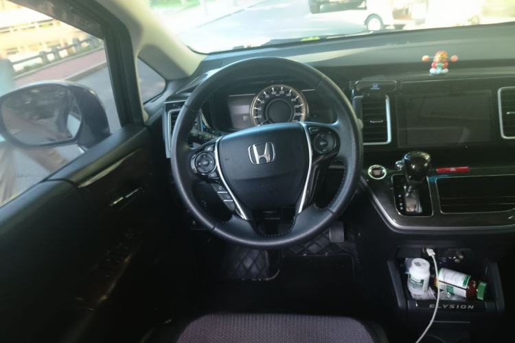 Used Honda Elysion 2016 2.4L Style Edition Steering Wheel