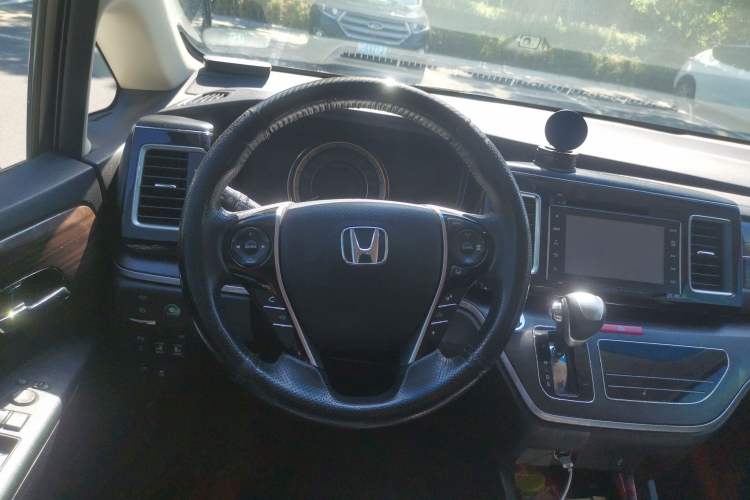Used Honda Elysion 2016 2.4L Supreme Edition Steering Wheel