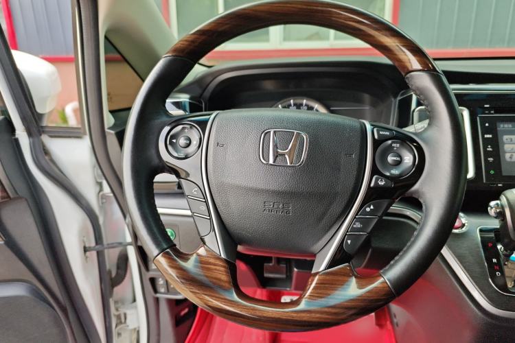 Used Honda Elysion 2016 2.4L Supreme Edition Steering Wheel