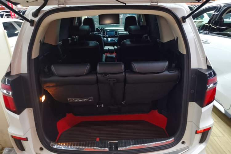 Used Honda Elysion 2016 2.4L Comfort Edition Trunk