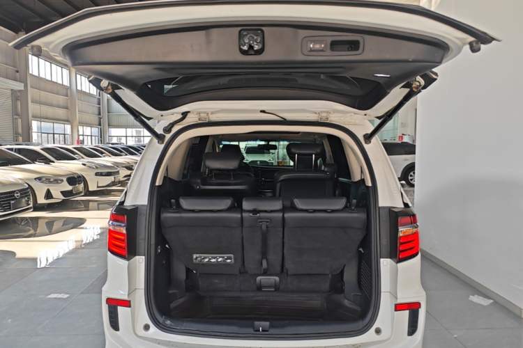 Used Honda Elysion 2016 2.4L Luxury Edition Trunk