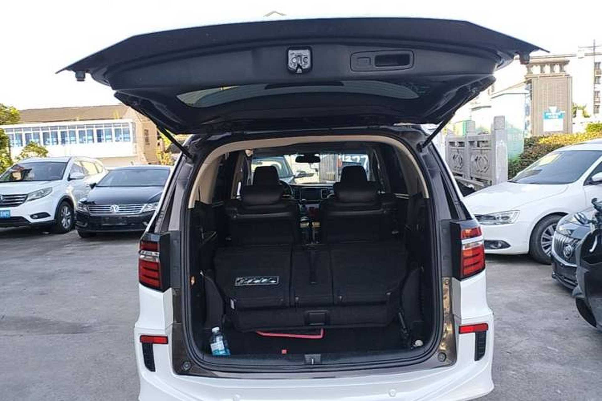 Used Honda Elysion 2016 2.4L Supreme Edition Trunk