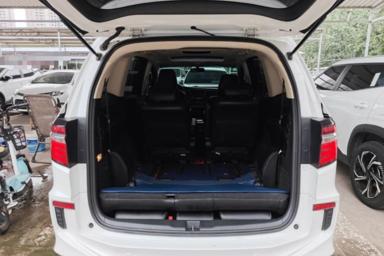 Used Honda Elysion 2016 2.4L Classic Edition Trunk