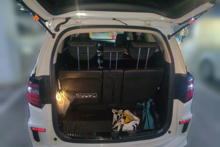 Used Honda Elysion 2016 2.4L Supreme Edition Trunk