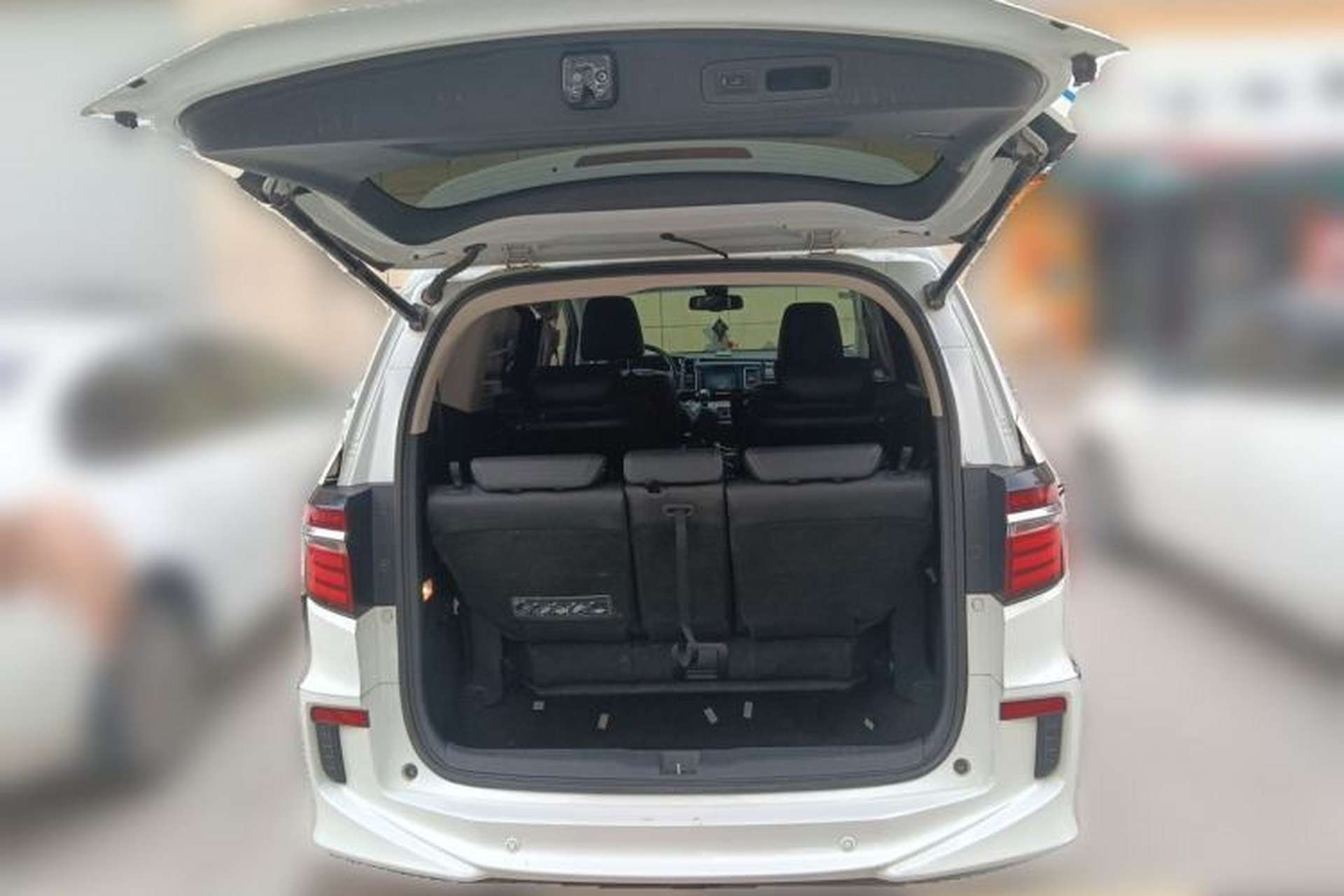 Used Honda Elysion 2016 2.4L Supreme Edition Trunk