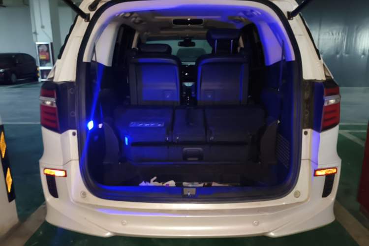 Used Honda Elysion 2016 2.4L Supreme Edition Trunk