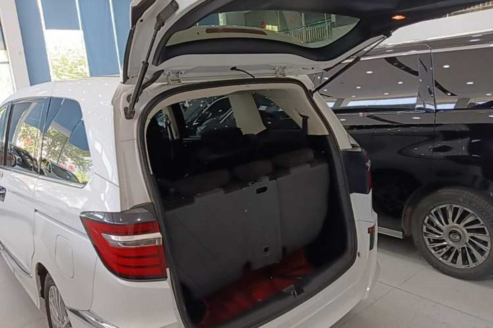 Used Honda Elysion 2016 2.4L Comfort Edition Trunk