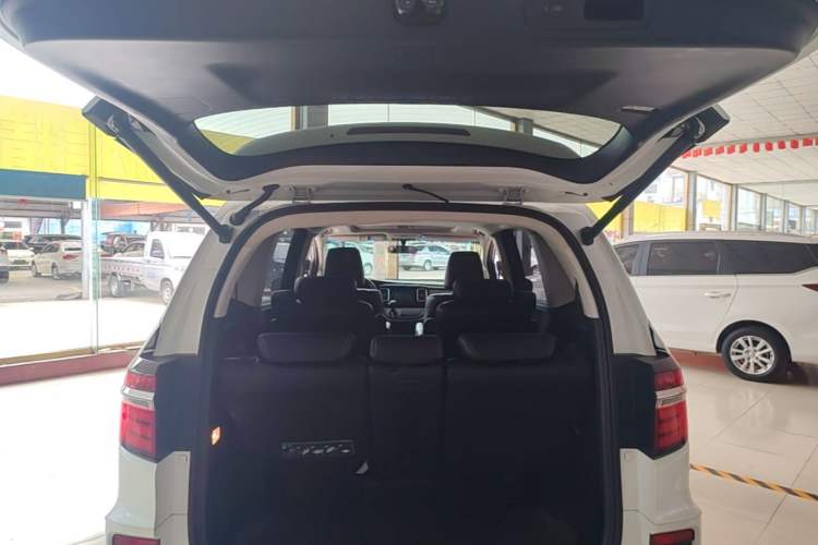 Used Honda Elysion 2016 2.4L Classic Edition Trunk
