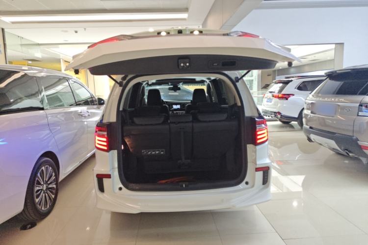 Used Honda Elysion 2016 2.4L Supreme Edition Trunk