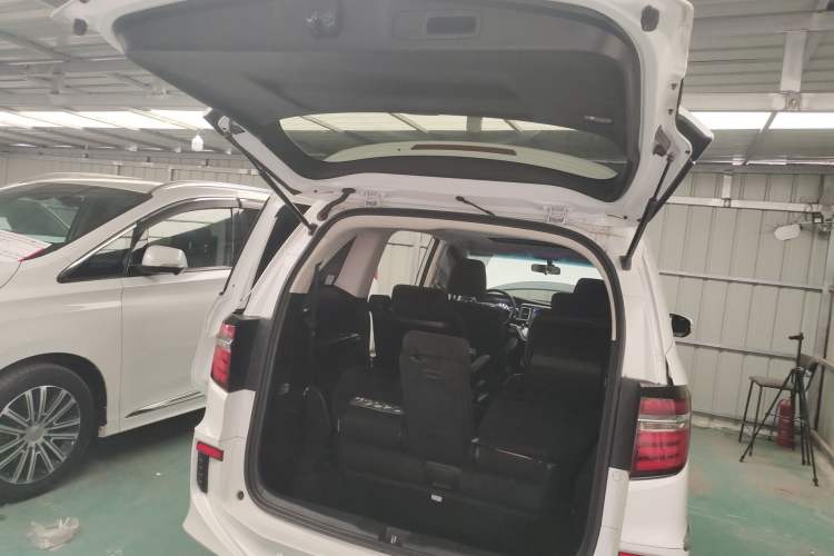 Used Honda Elysion 2016 2.4L Classic Edition Trunk